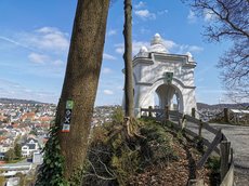 Das Ehmsendenkmal in Arnsberg - Foto: Zweckverband Naturpark Arnsberger Wald
